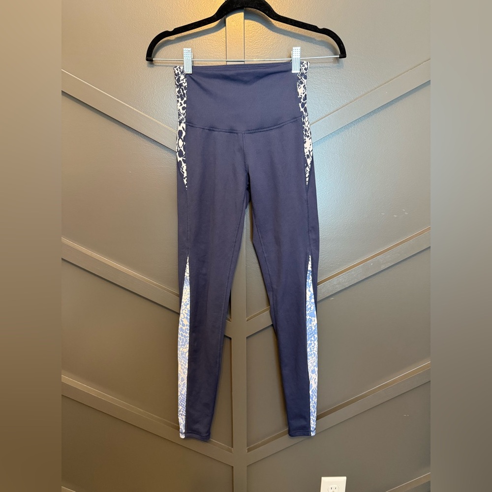 💙Blue Leggings with Animal Print Accents